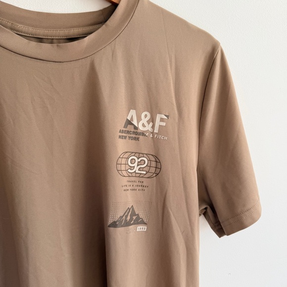 Abercrombie Kids Brown Graphic Tee Soft Quick Dry Boys Size 15/16 - Picture 5 of 8